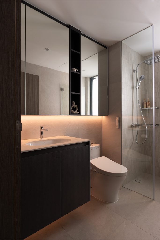 Master Toilet 2-Edit