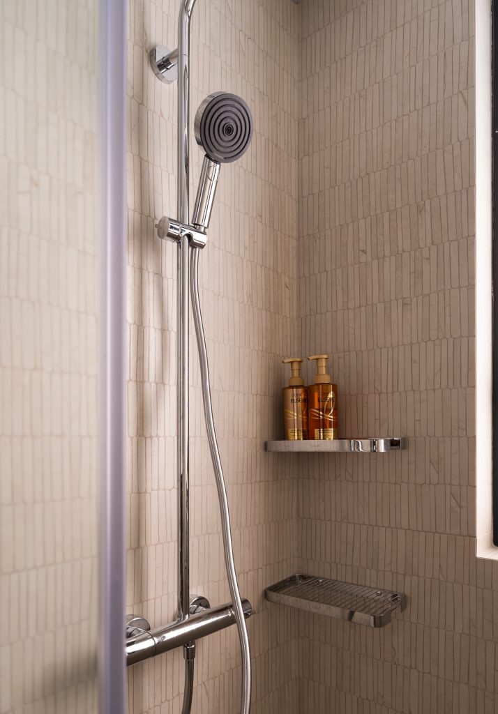 Master Toilet Detail-Edit