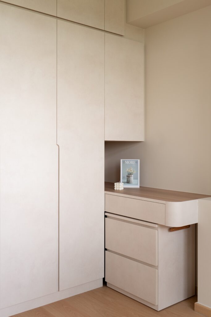 Wardrobe Detail 2-Edit